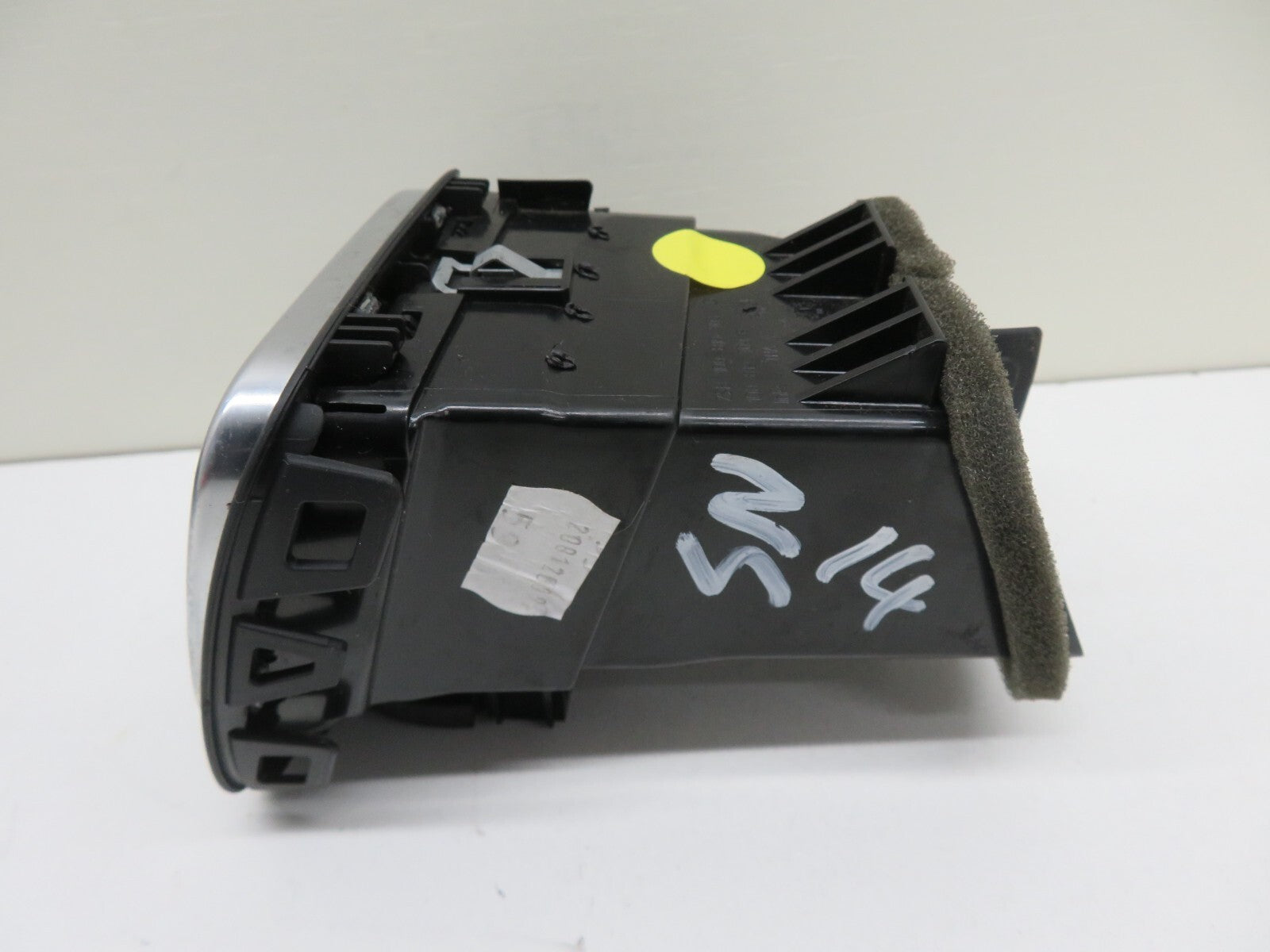 VOLKSWAGEN VW EOS NS PASSENGER DASHBOARD AIR VENT 2006-2010 1721-14