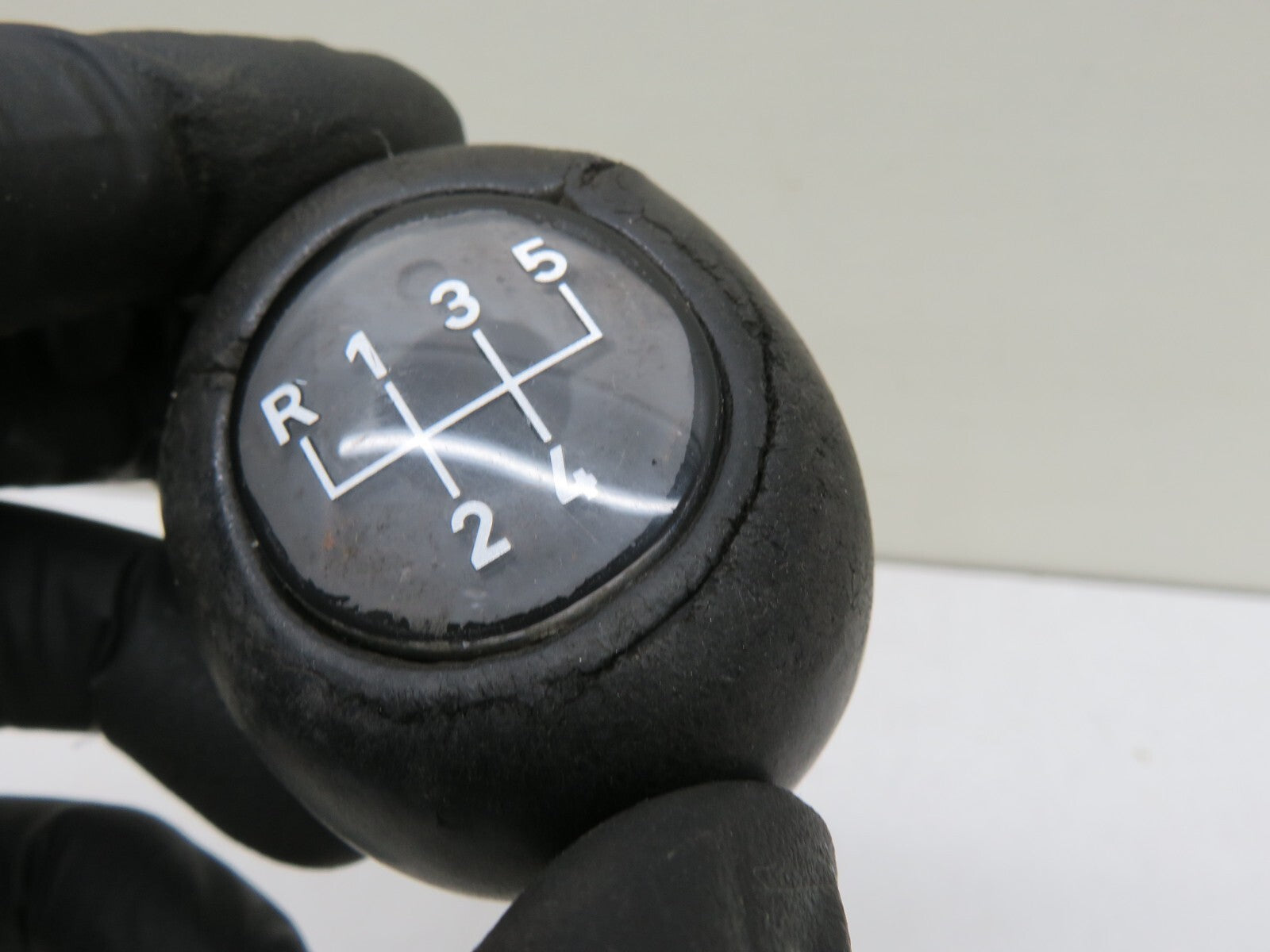 BMW E36 5 SPEED MANUAL GEAR KNOB NEEDS RETRIM  1991-1998 1658-16