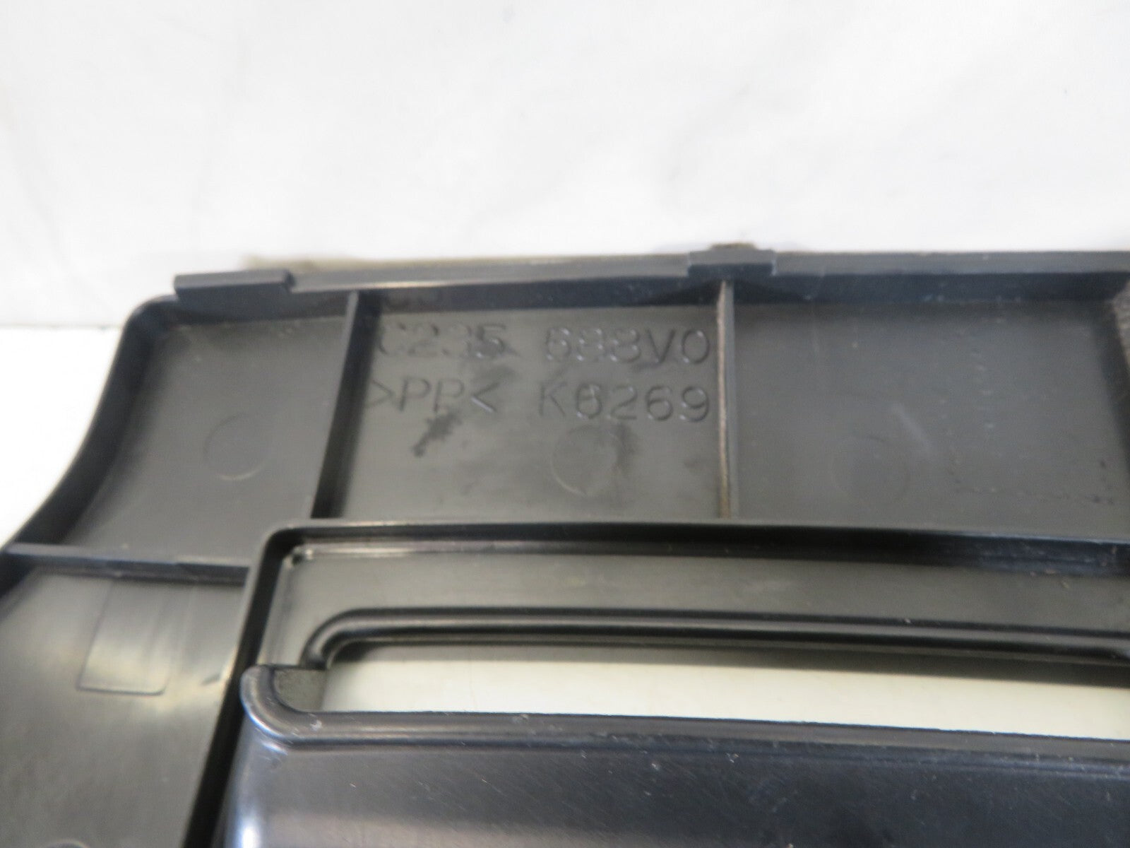 MAZDA 5 MPV REAR BOOT ACCESS TRIM C235688V0 2005-2010 A1320-3