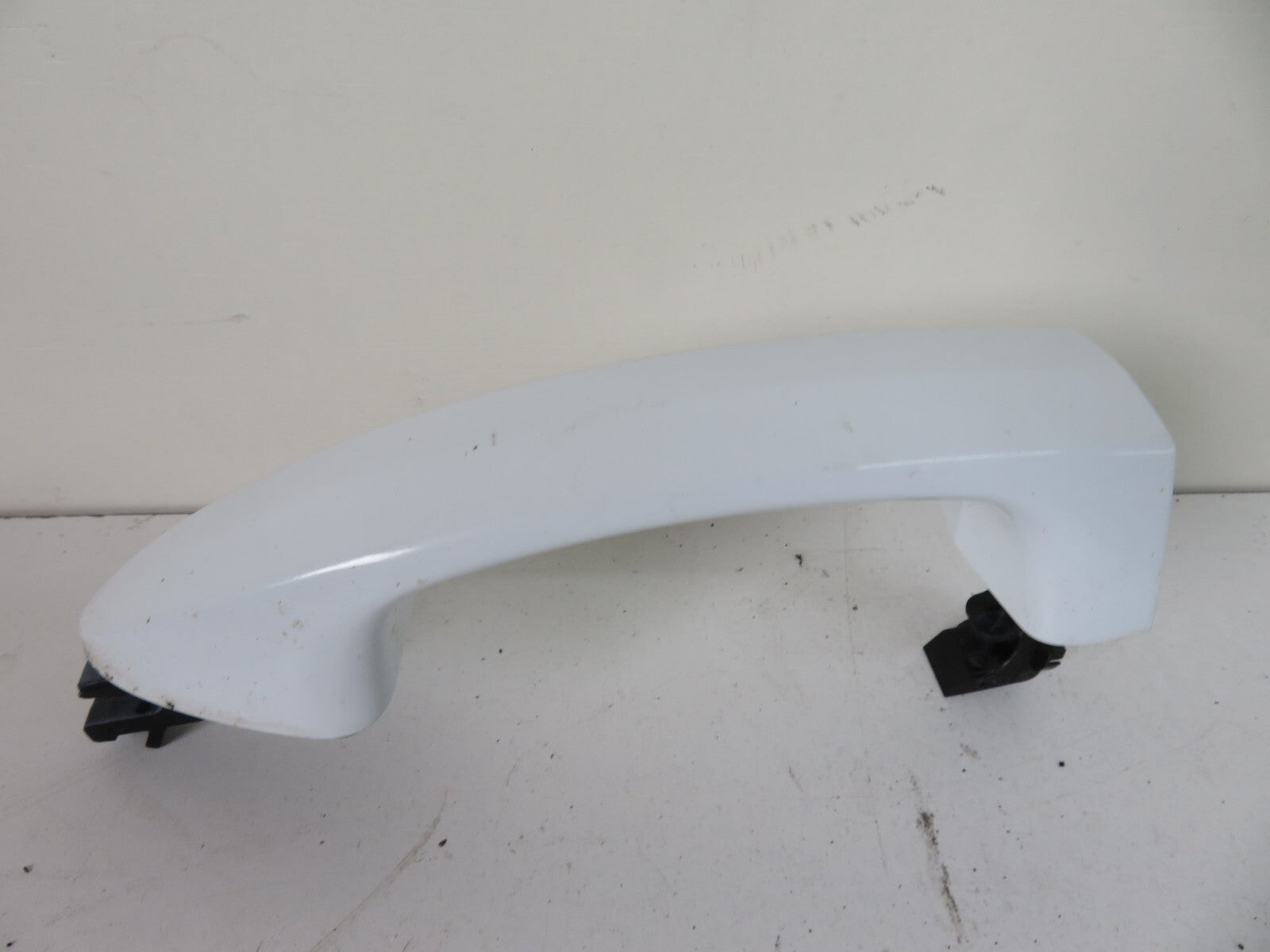 FORD FIESTA ST180 OS DRIVER DOOR HANDLE WHITE 2013-2017 1157-17