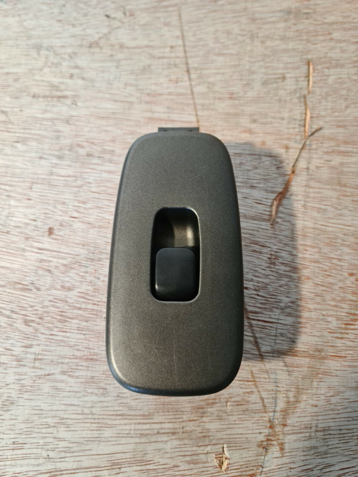 LEXUS IS200 REAR WINDOW SWITCH -2