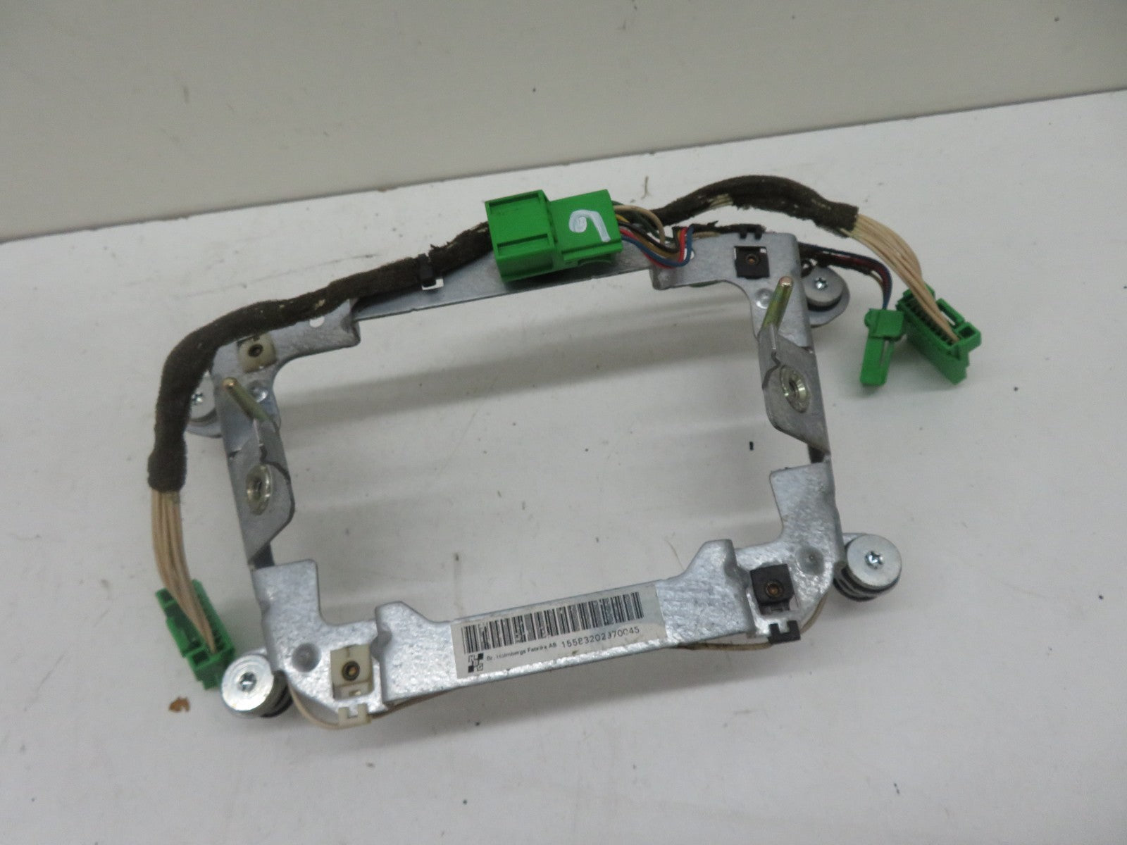 VOLVO V70 MK2 STEERING WHEEL EARTH MOUNTING BRACKET 2000-2007 1241-6