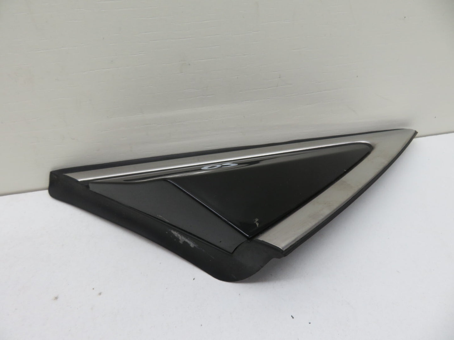 HYUNDAI I40 OS DRIVER SIDE FRONT QUARTER TRIM 2011-2015 A581-10