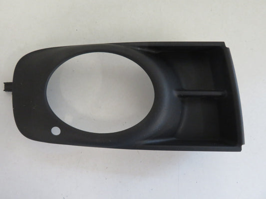 ROVER 75 FRONT NS PASSENGER FOG LIGHT SURROUND TRIM 1999-2005 AM1458-3