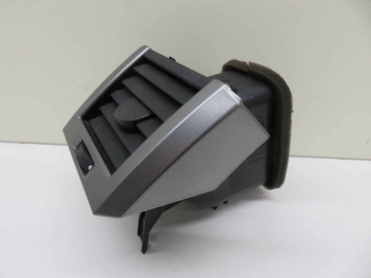 RANGE ROVER SPORT L320 DASHBOARD AIR VENT RH 2005-2009 1049-7