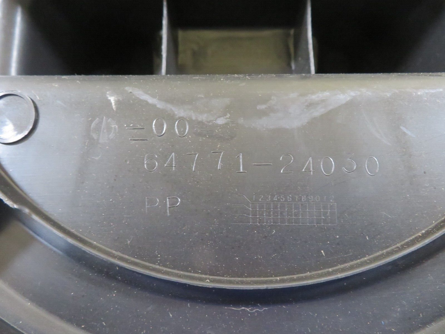 TOYOTA LEXUS SOARER SPARE WHEEL COVER 64771-24030 1991-2000