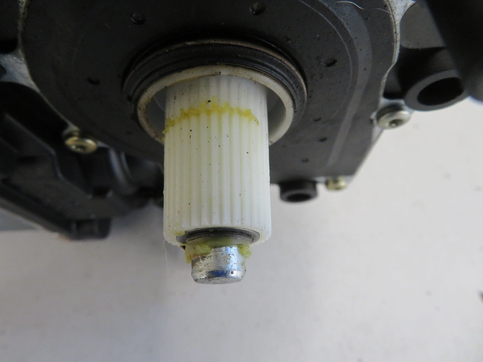 AUDI A8 D2 NSR WINDOW MOTOR 119023-13 1998-2002 1636-12