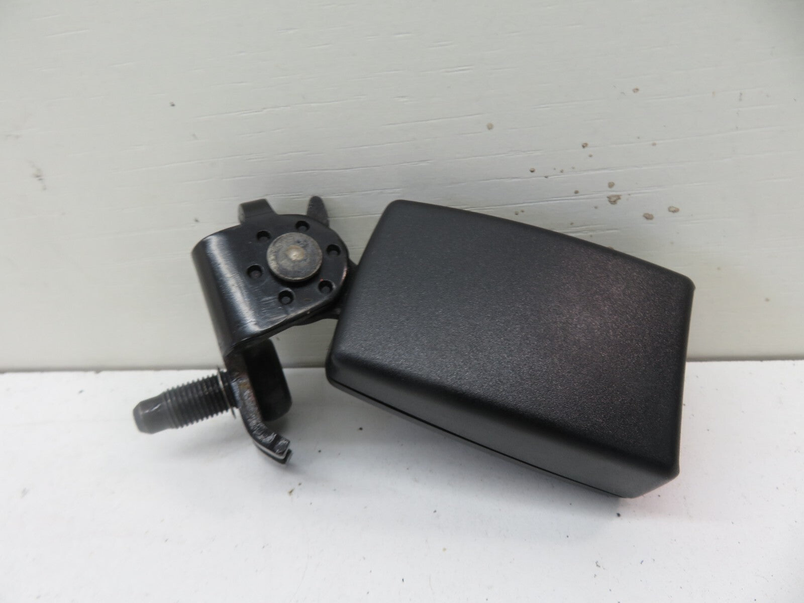 VAUXHALL CORSA D REAR CENTER SEAT BELT BUCKLE 2006-2011 1700-14