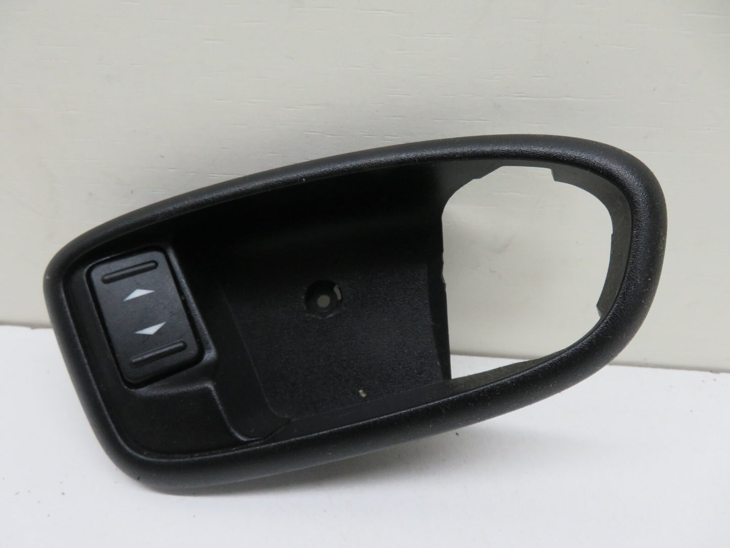 FORD MONDEO MK4 OSR DRIVER REAR WINDOW SWITCH HANDLE TRIM 2007-2014 A1103-15