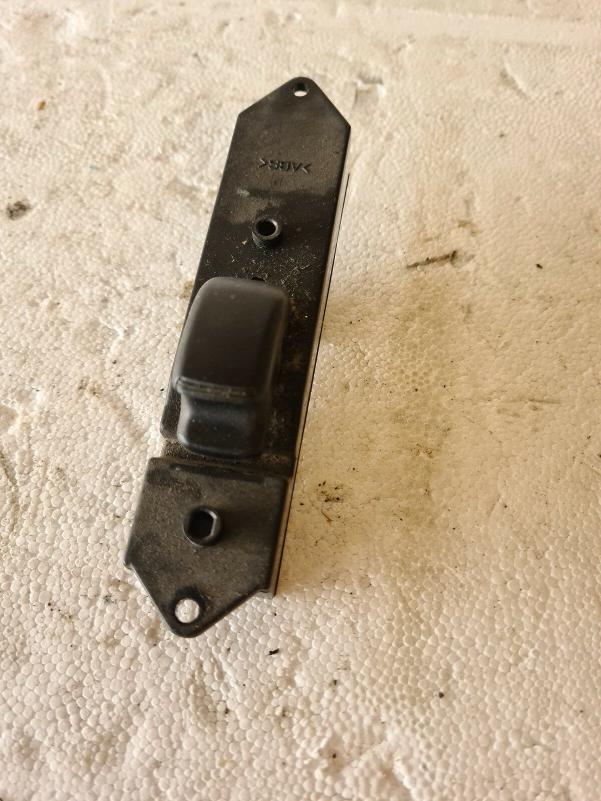 MITSUBISHI GALANT REAR WINDOW SWITCH MR252818 1996-2002 HW52-3