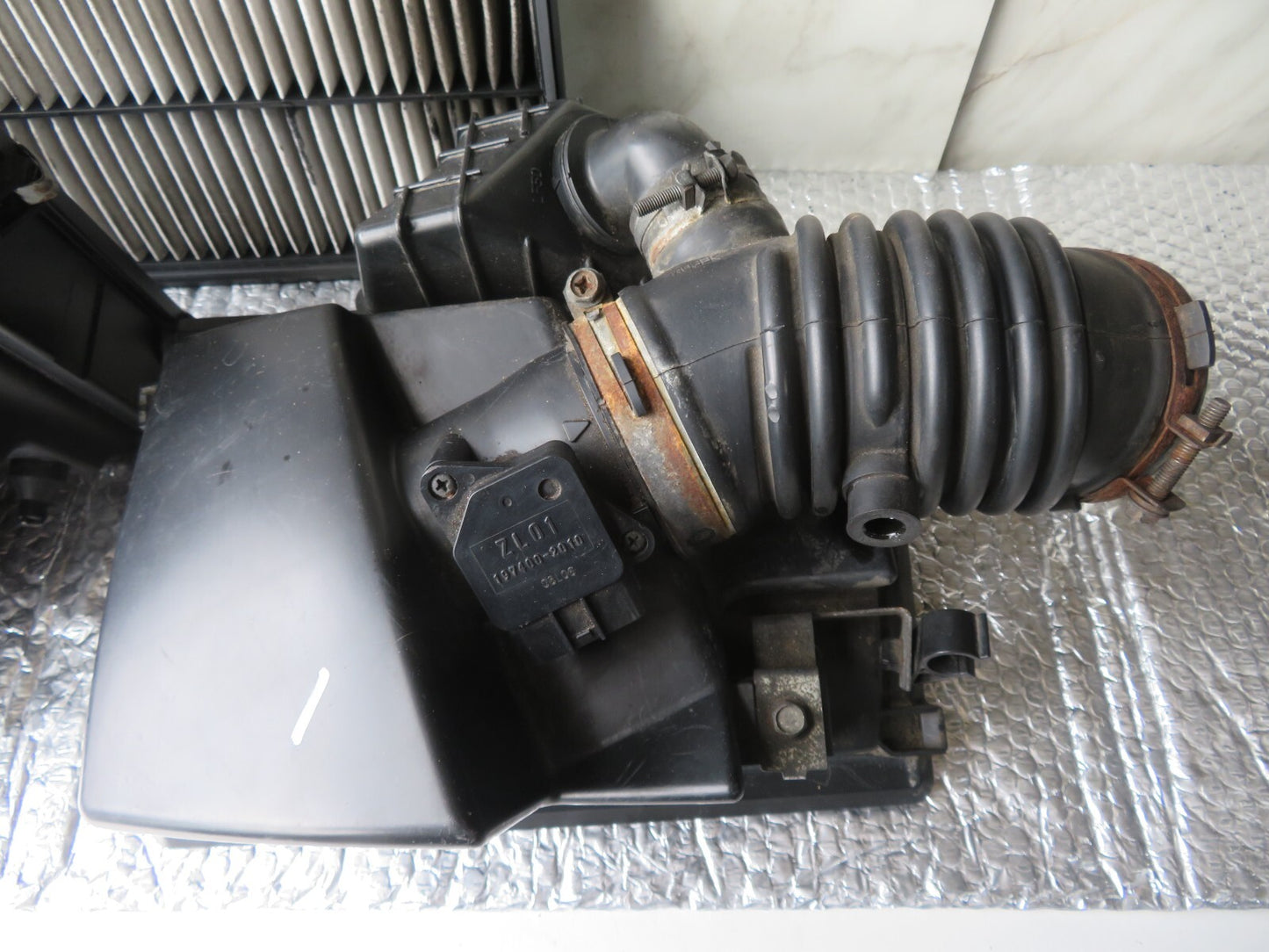 MAZDA 5 MPV AIR FILTER BOX 1.8 PETROL 2005-2010 A1231-1