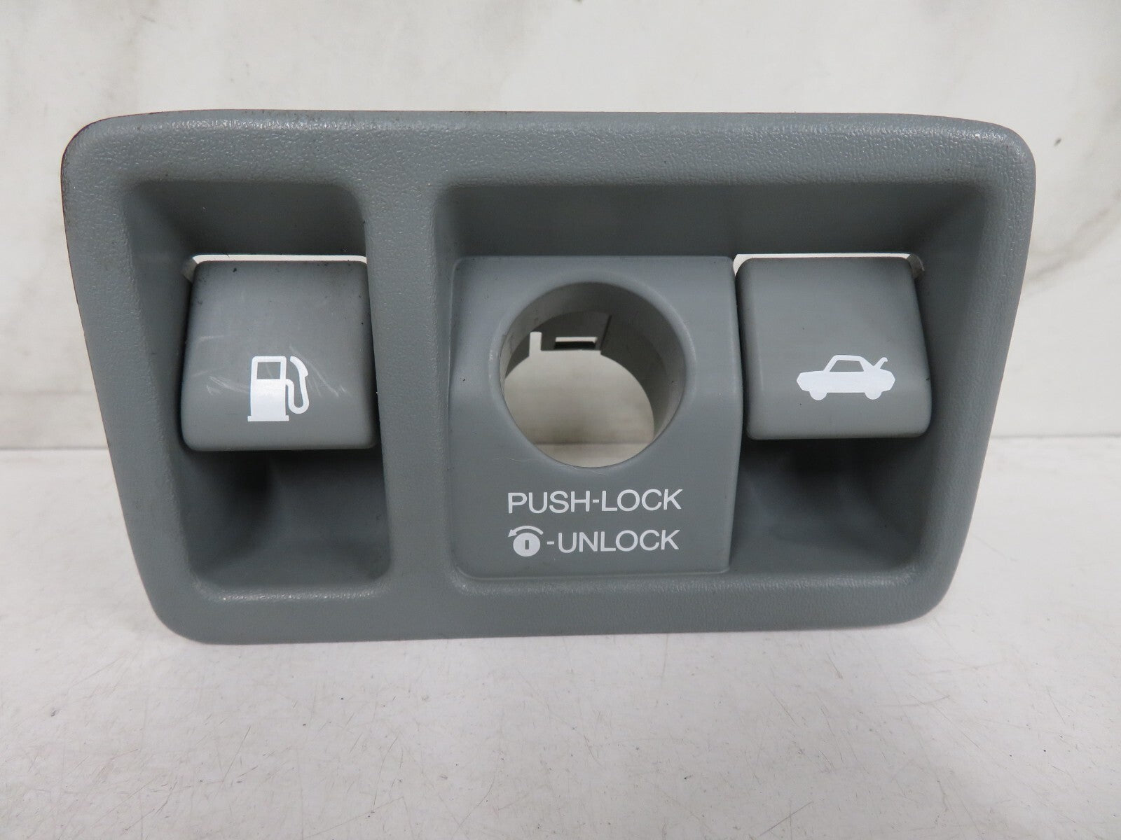 TOYOTA LEXUS SOARER BOOT SWITCH FUEL FLAP RELEASE 1991-2000 1424-21