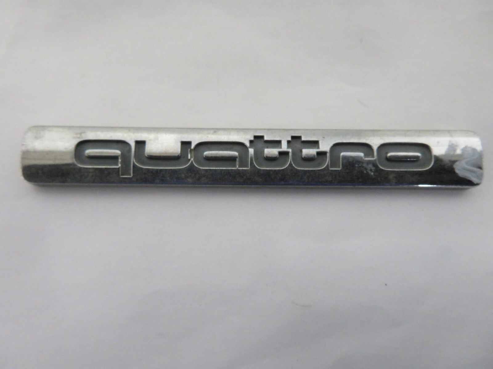 AUDI A8 D2 REAR BOOT QUATTRO BADGE 1998-2002 1515-12