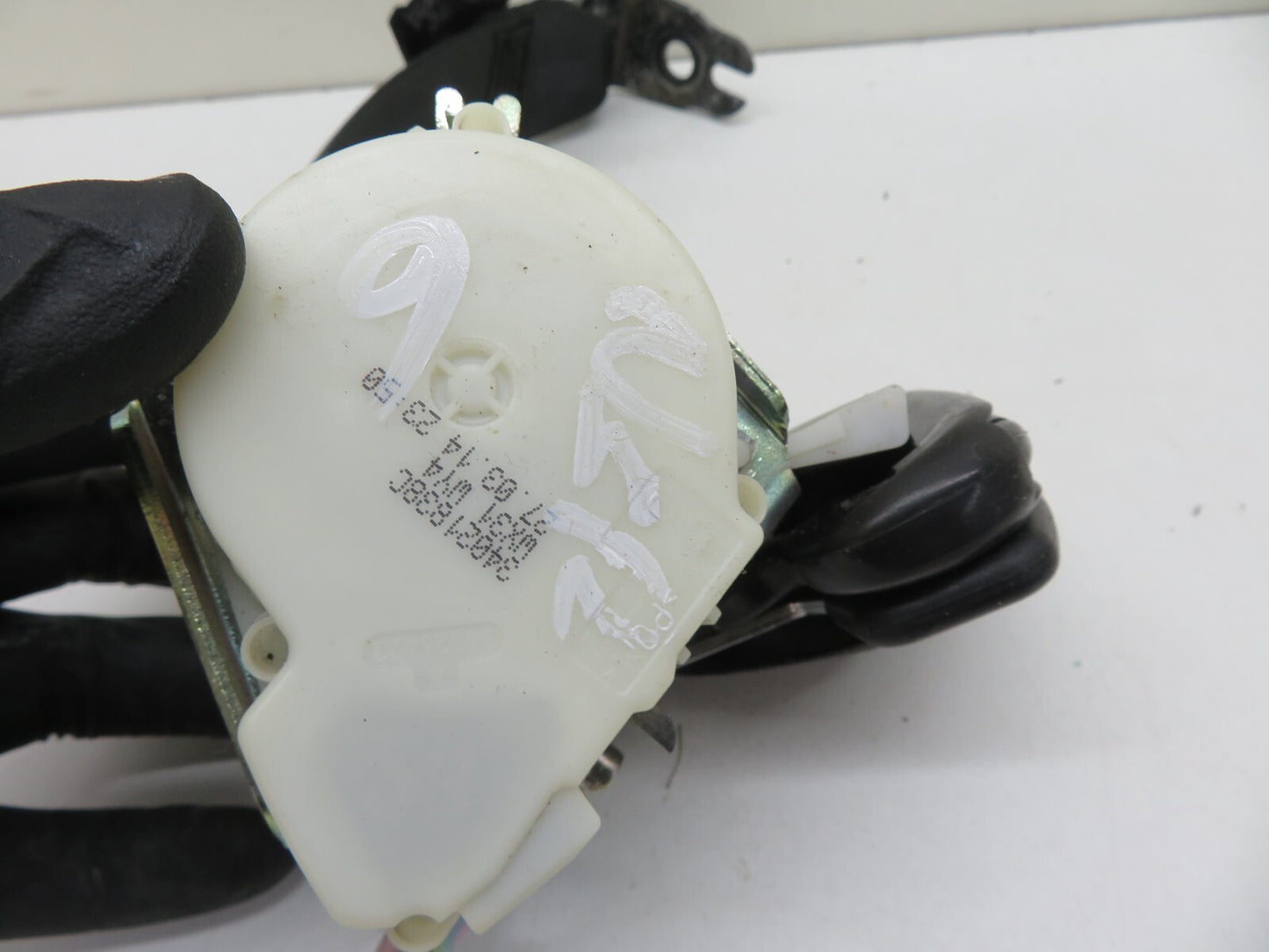 FORD FIESTA MK7 ST180 NSR REAR SEAT BELT 8V51-A611B69-AJ 2013-2017 1546-5