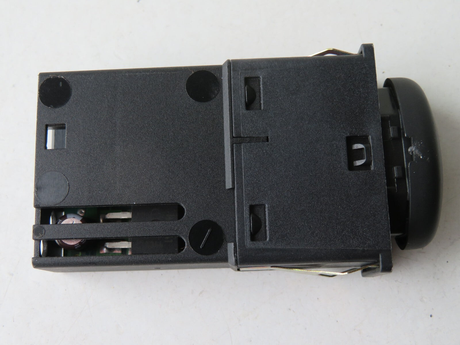 ROVER 75 HEATED SEAT SWITCH YUG101980 1999-2005 A1122-16