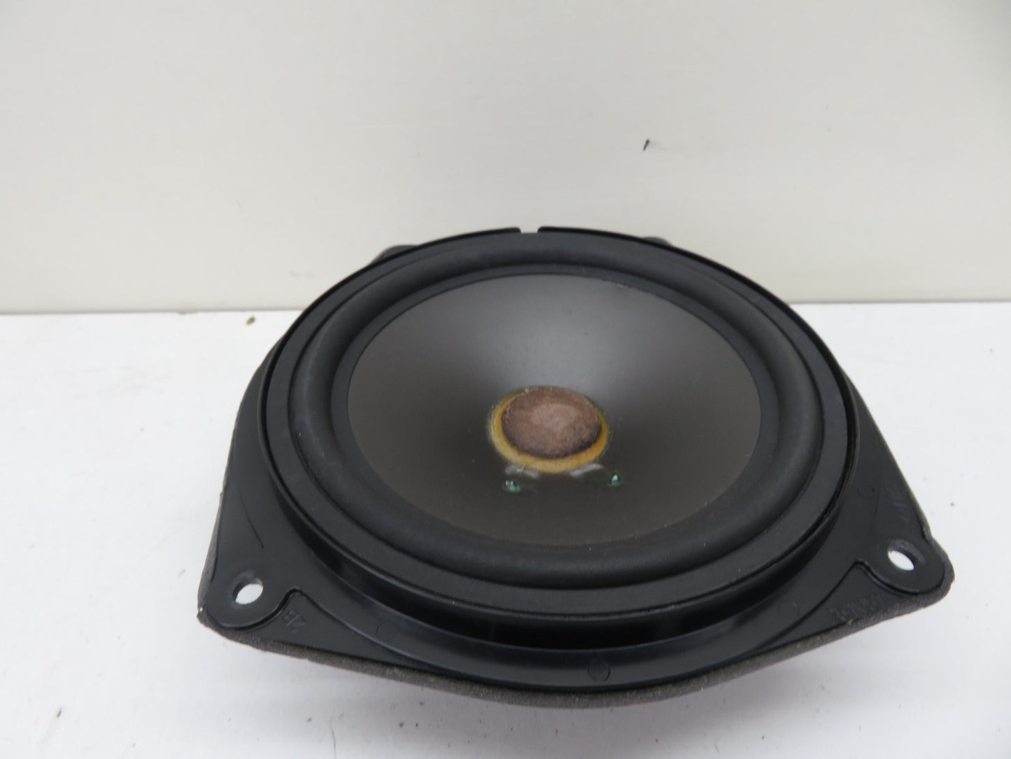 LAND ROVER FREELANDER 1 DOOR SPEAKER HARMON KARDON XQM101591 2004-2006 1672-15