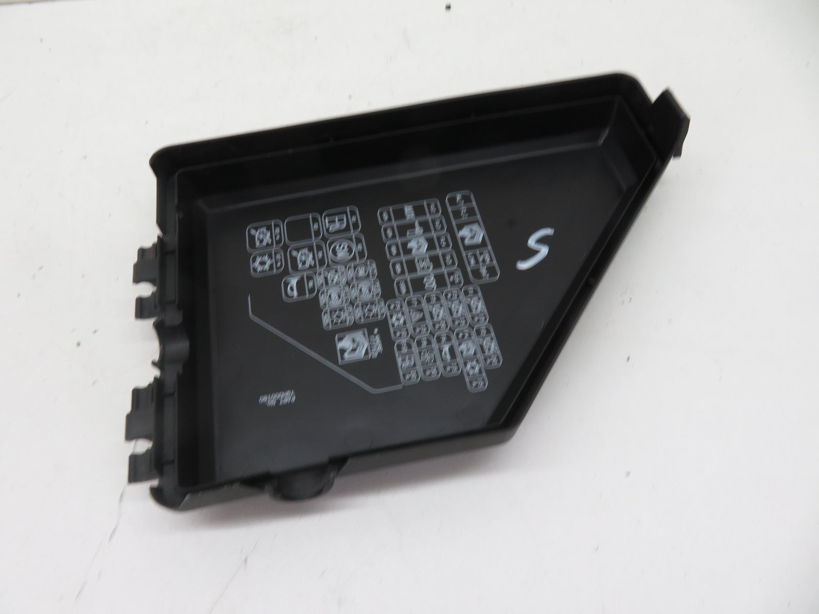 LAND ROVER FREELANDER 1 ENGINE BAY FUSE BOX COVER TRIM 2004-2006 1672-5