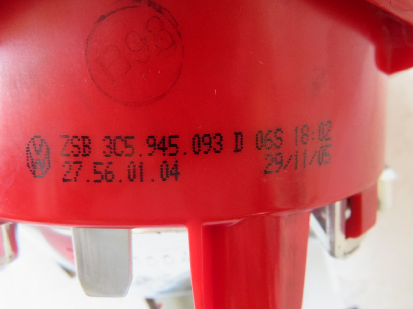 VOLKSWAGEN VW PASSAT B6 NS REAR INNER TAIL LIGHT 3c5945093d 2005-2010 AMS1348