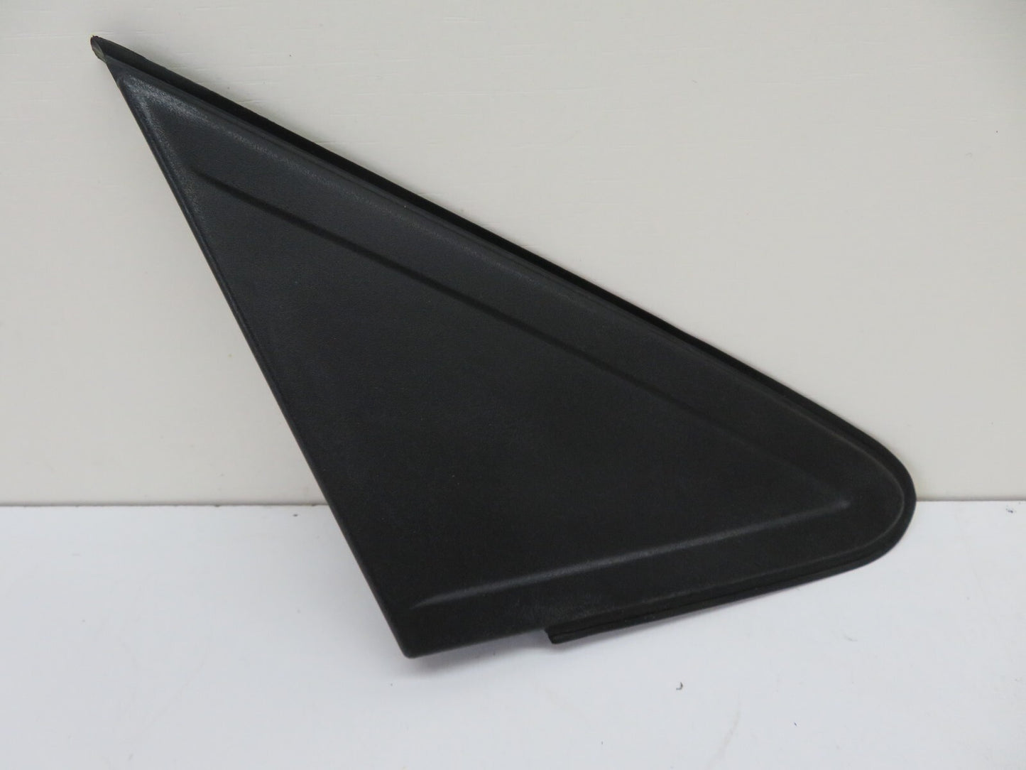 FORD FOCUS MK2 ST225 OS DRIVER FRONT QUARTER TRIM 2006-2010 1330-13