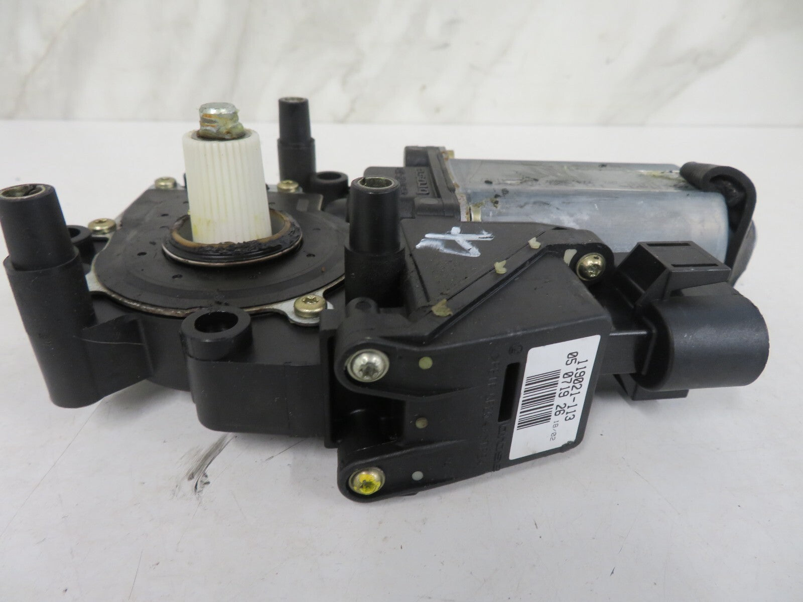 AUDI A8 D2 NSF PASSENGER WINDOW MOTOR 119021-113 1998-2002 1426-4