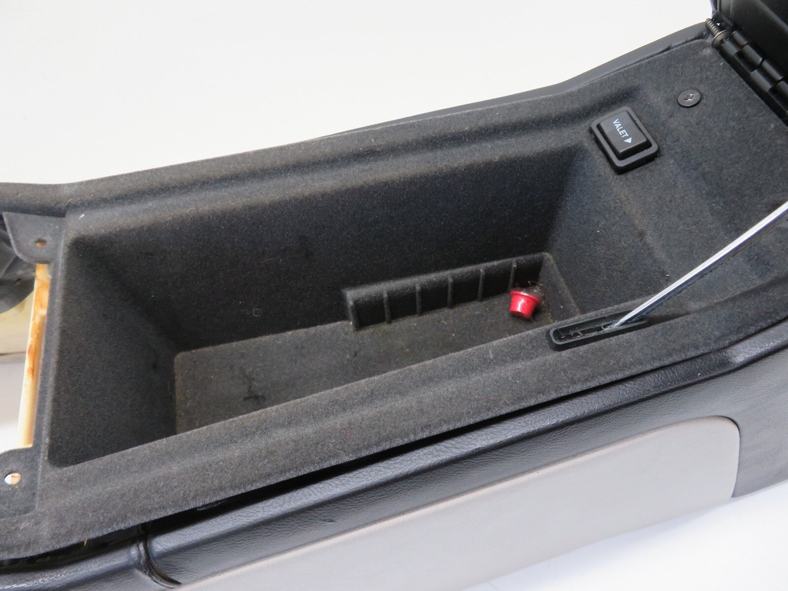 JAGUAR XJR CENTER CONSOLE ARM REST 1994-2001