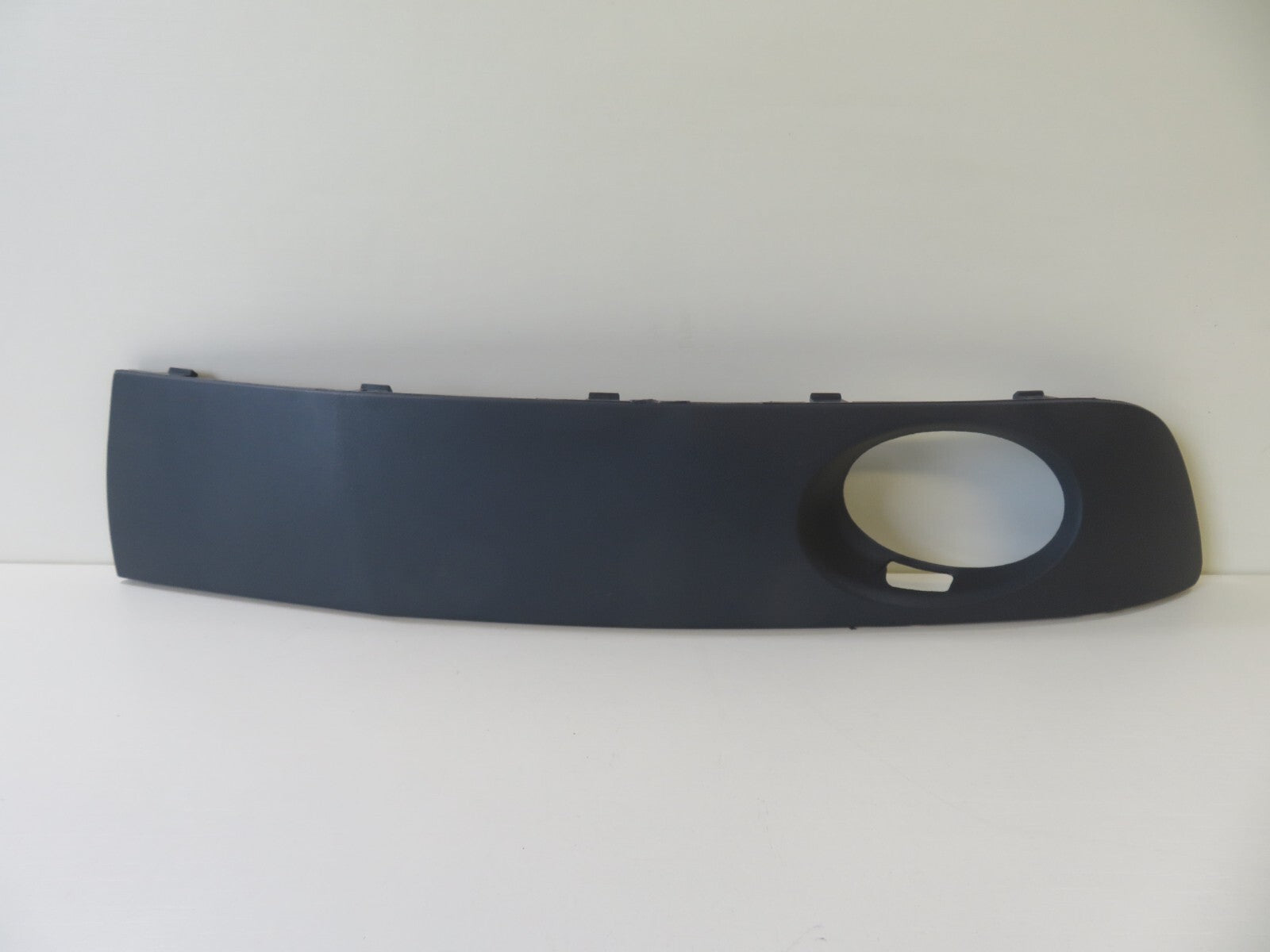 OS DRIVER RH FRONT BUMPER GRILLE FOG SURROUND FOR VW TRANSPORTER 2003-2015