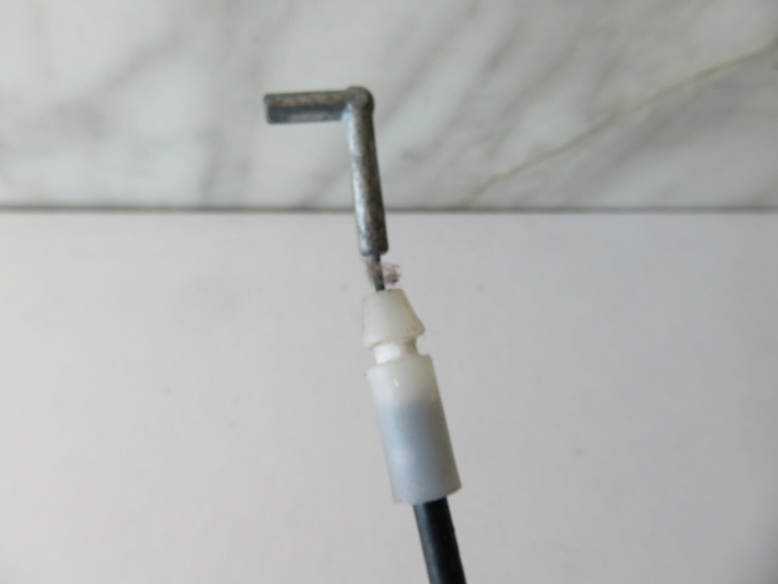 MAZDA RX8 OS DRIVER REAR BOTTOM DOOR LOCK CATCH 2003-2008 AMS1403 SA