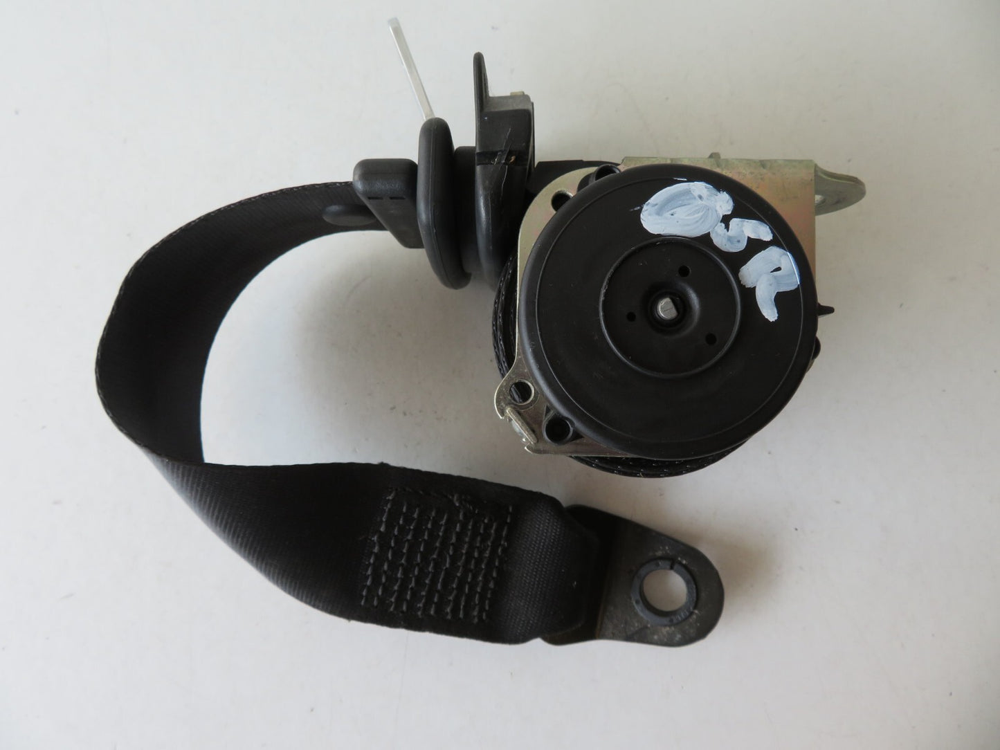 BMW MINI COOPER S R53 OSR DRIVER REAR SEAT BELT 7055962 2000-2005 AMS1406
