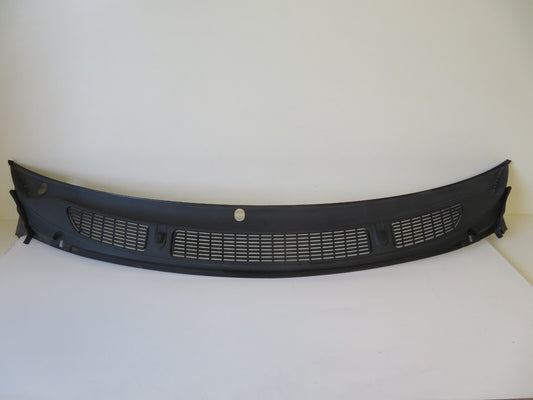 SKODA FABIA MK2 WINDSCREEN SCUTTLE PANEL TRIM WITH WASHER JETS 2007-2015