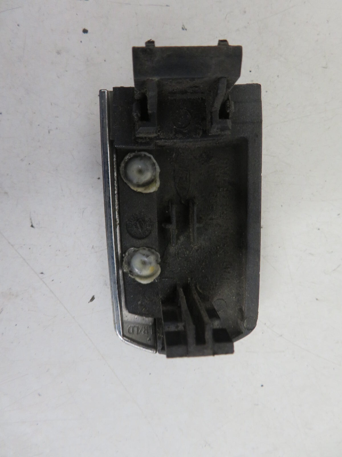 FORD MONDEO MK3 NSF DOOR HANDLE END CAP 2000-2007 1342-26