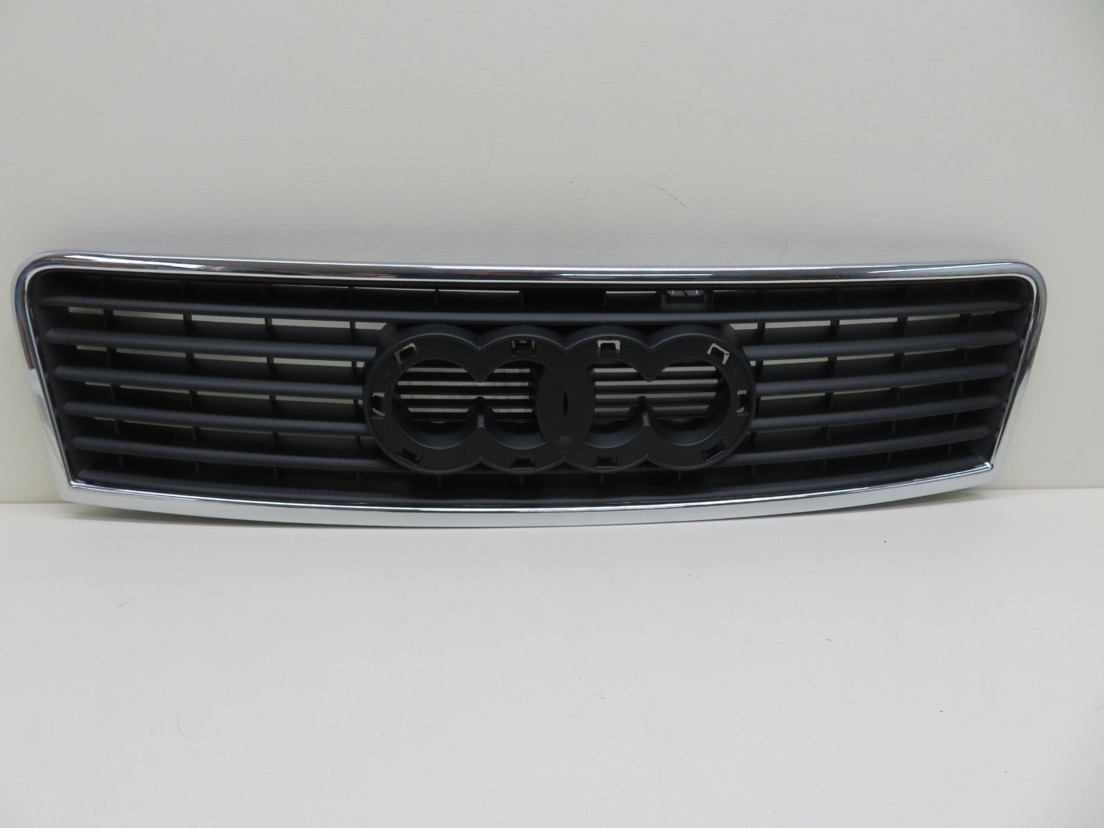 FRONT GRILLE FOR AUDI A6 2001-2004 AD0332000 PRASCO