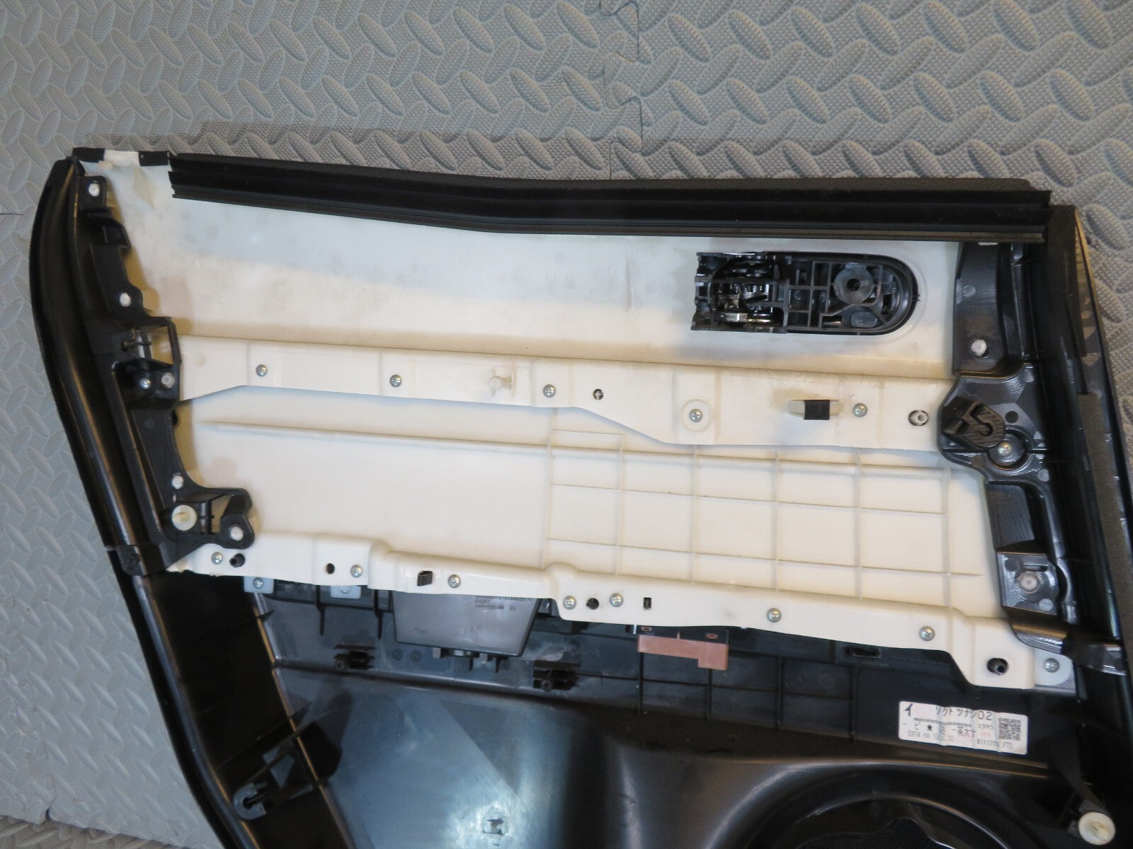 MAZDA CX7 OSR DOOR CARD 2010-2012
