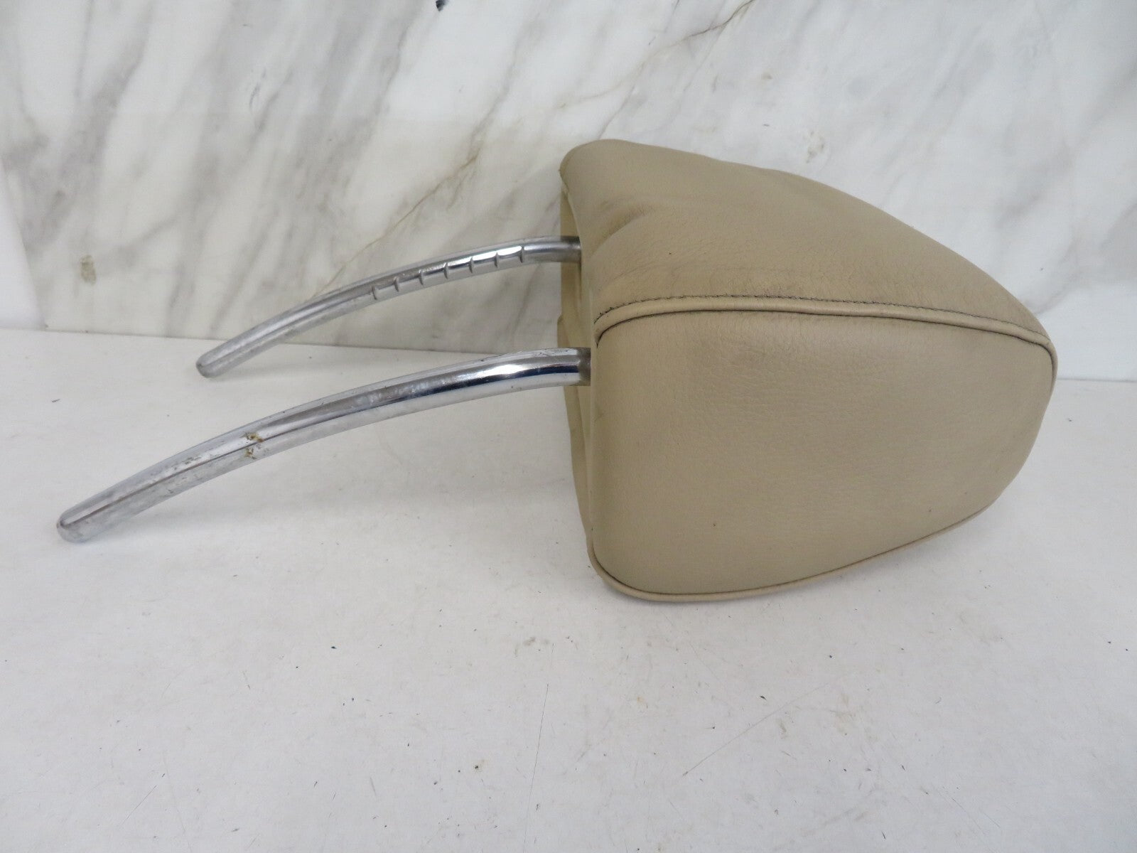 BMW X5 E53 CREAM BEIGE FRONT LEATHER HEAD REST 1999-2006 MIX1642-10