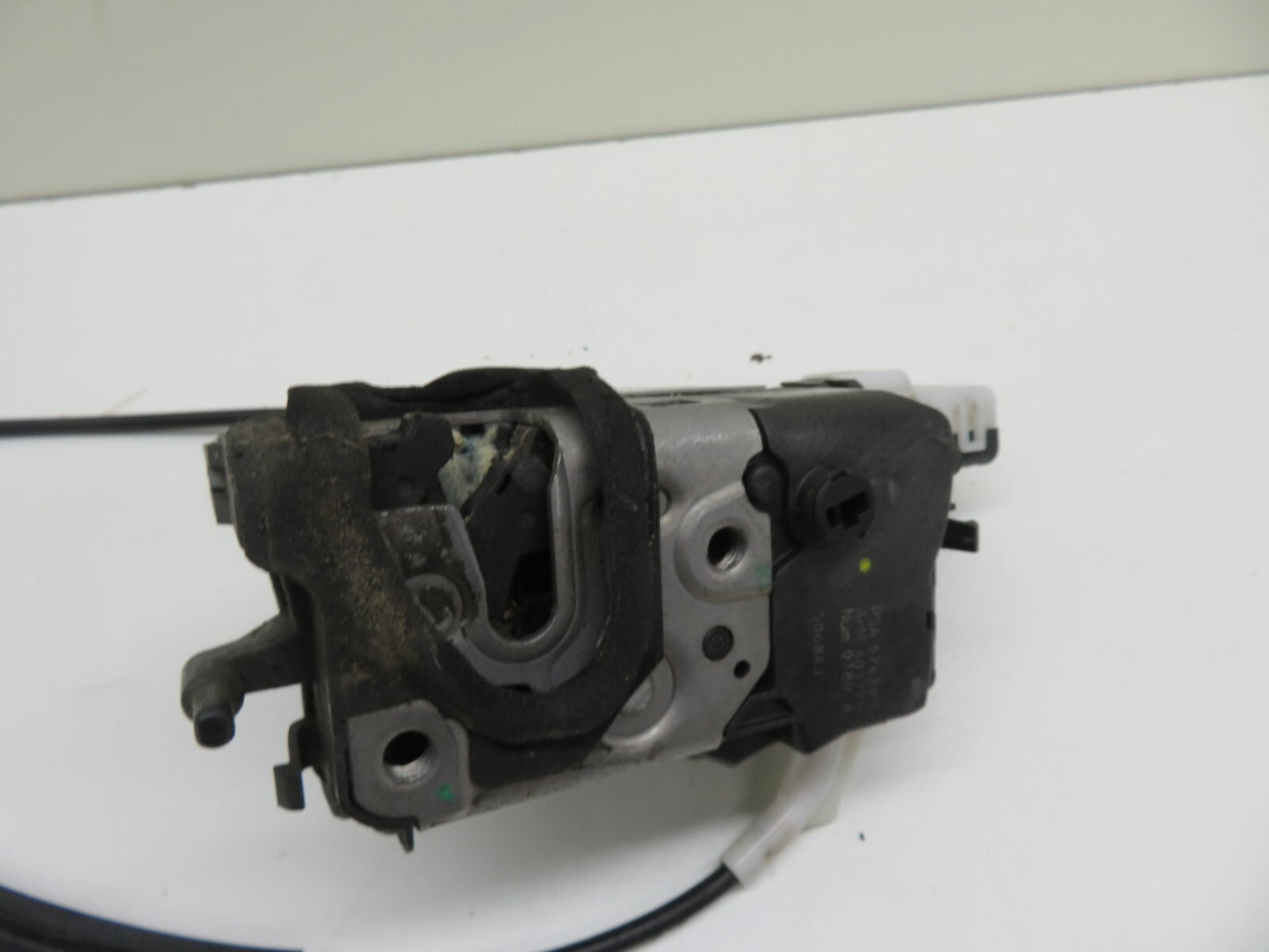 CITROEN C5 X7 NSR LEFT REAR DOOR LOCK CATCH PSA574393 2008-2015 1528