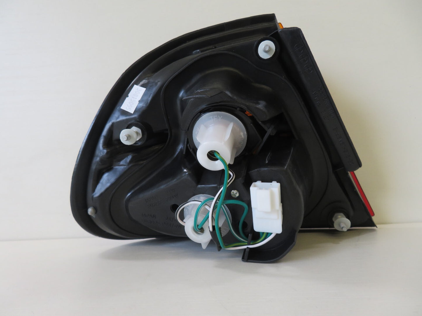 OS DRIVER REAR TAIL LIGHT 215-19A2-A FOR NISSAN PULSAR 4DR E-FN15 1995-2000