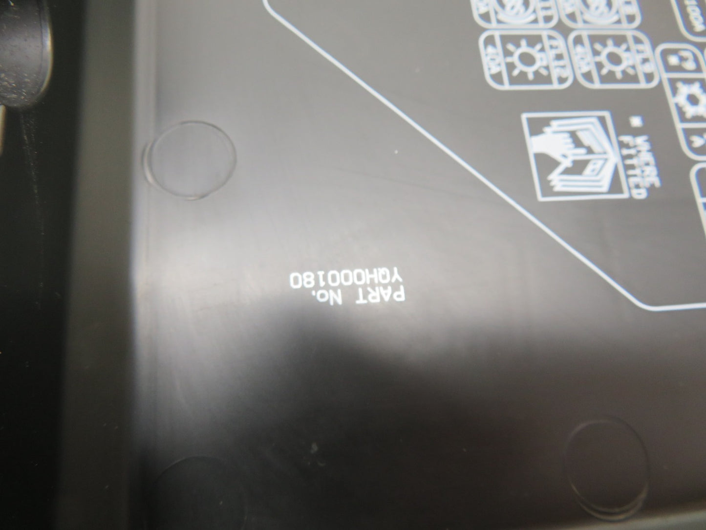 LAND ROVER FREELANDER 1 ENGINE BAY FUSE BOX COVER TRIM 2004-2006 1672-5