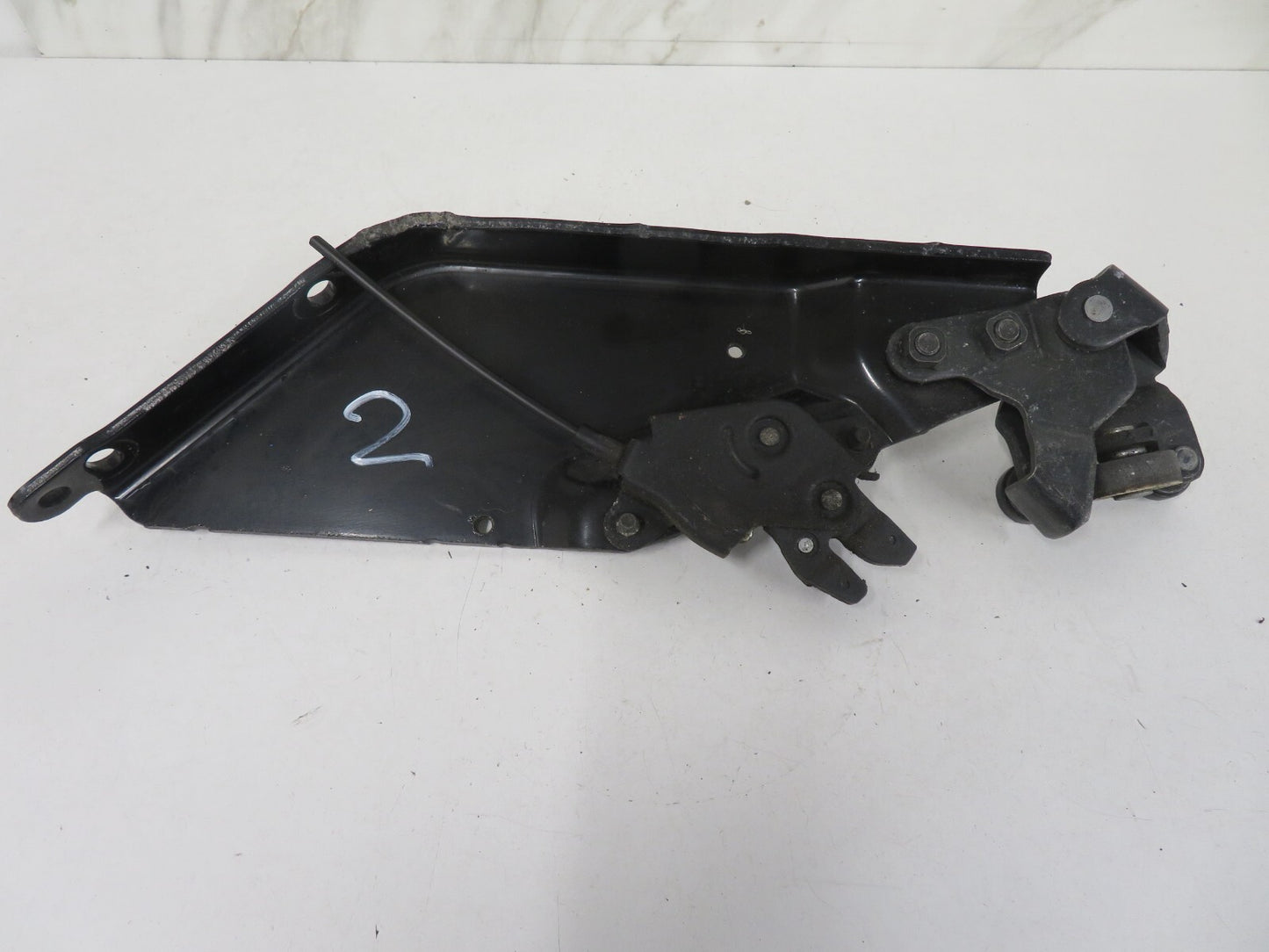 MAZDA 5 MPV OSR SLIDING DOOR HINGE BOTTOM ROLLER 2005-2010 1520-2