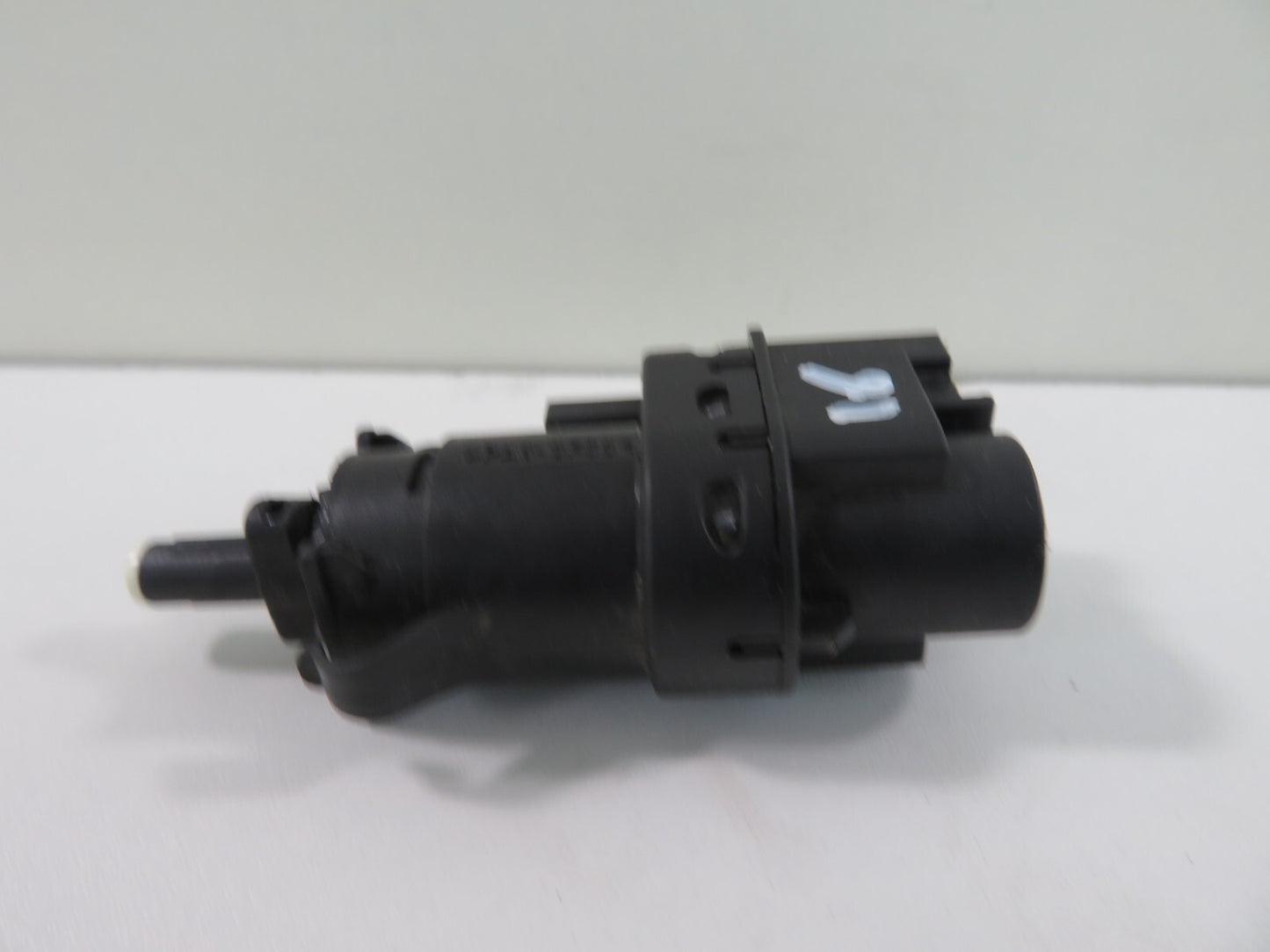 FORD C-MAX BRAKE LIGHT SWITCH 3M5T-13480-AC 2006-2010 1511-16