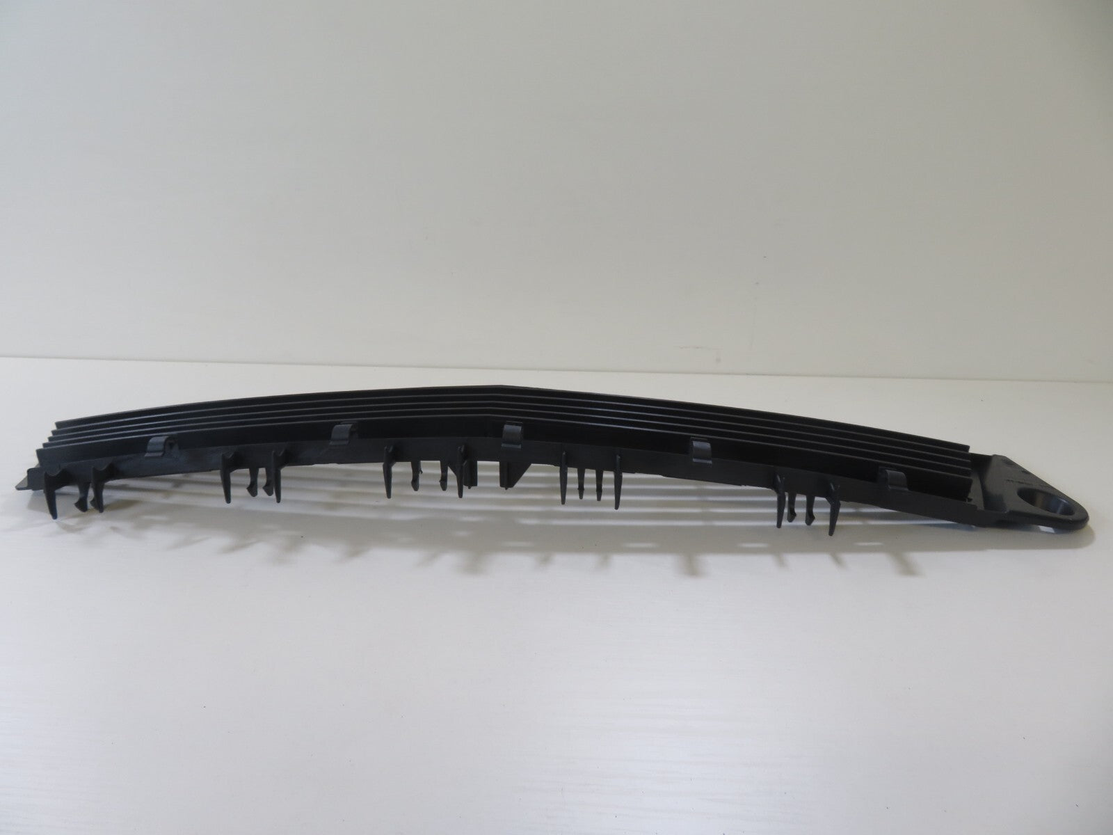 FRONT GRILLE FOR VAUXHALL VECTRA FOR YEARS 2002-2005