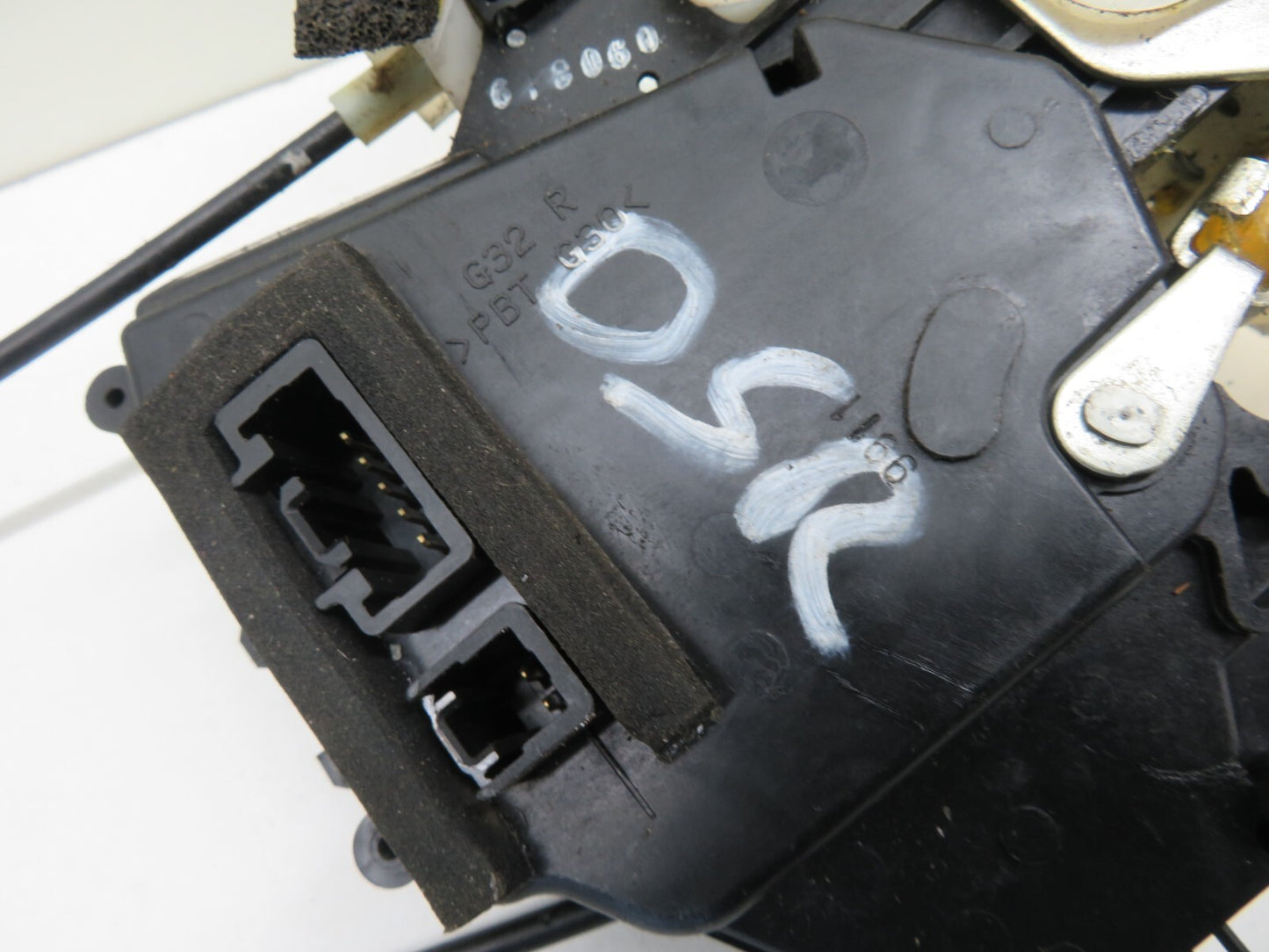 SUBARU FORESTER OSR RIGHT REAR DOOR LOCK CATCH 2008-2013 A601-16