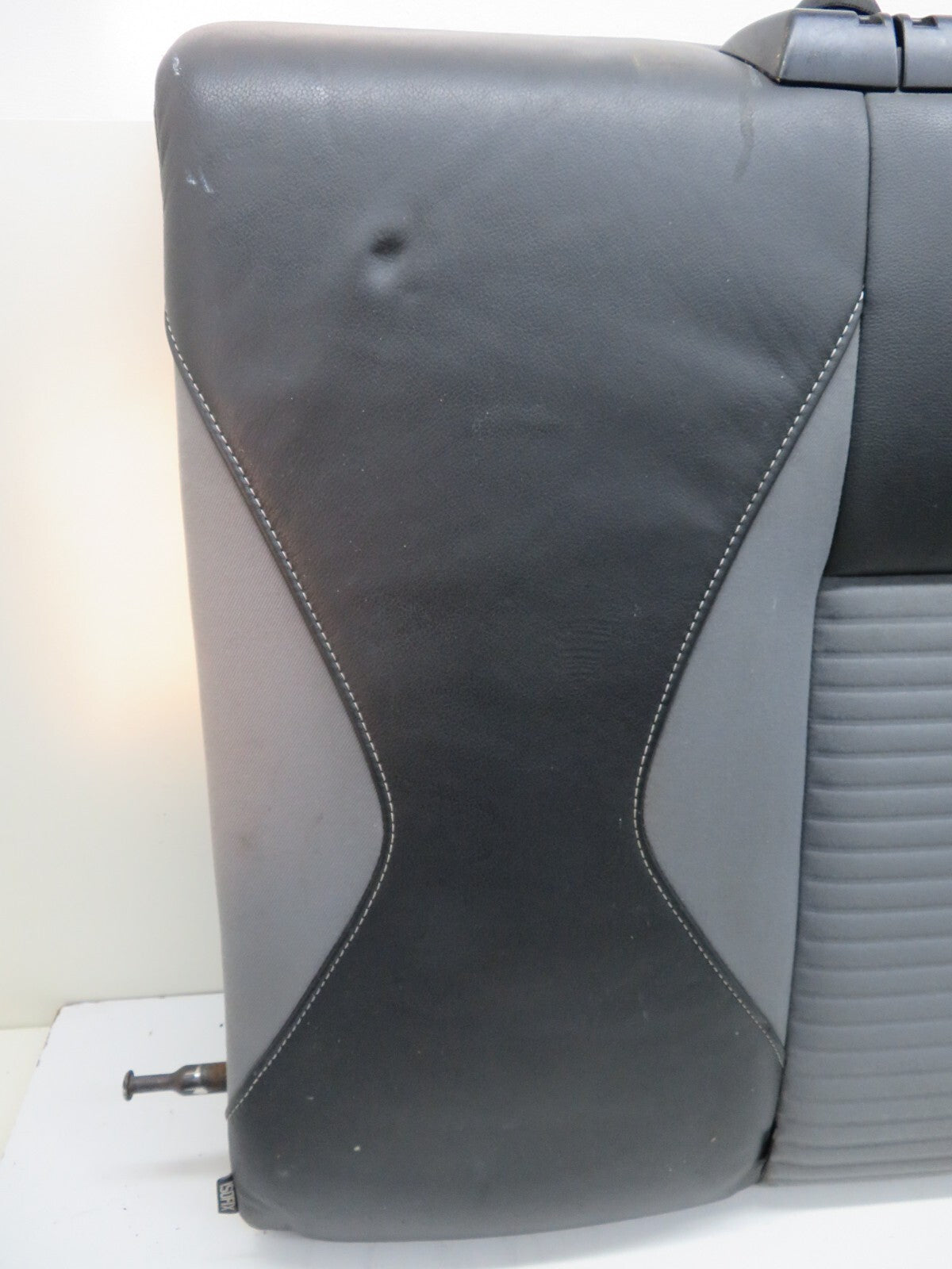 FORD FIESTA MK7 ST180 NS PASSENGER REAR SEAT BACK REST (SEE PHOTOS) 2013-2017