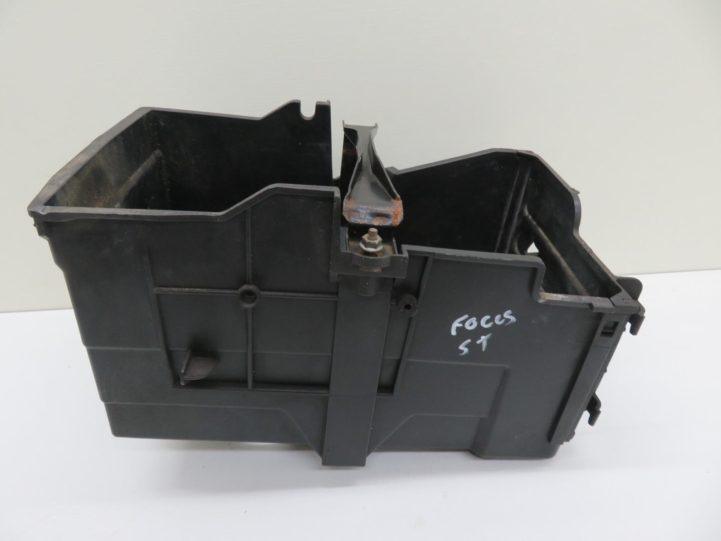 FORD FOCUS ST225 BATTERY BOX CLAMP AM51-10723-BC 2005-2010