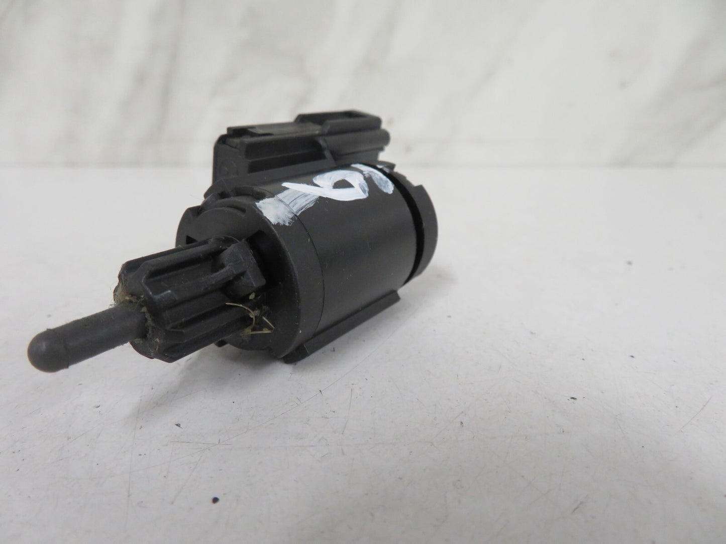 VOLKSWAGEN VW BEETLE BRAKE LIGHT SWITCH 1J0945511C 1998-2005 1614-6