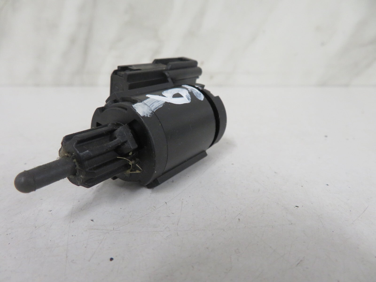 VOLKSWAGEN VW BEETLE BRAKE LIGHT SWITCH 1J0945511C 1998-2005 1614-6