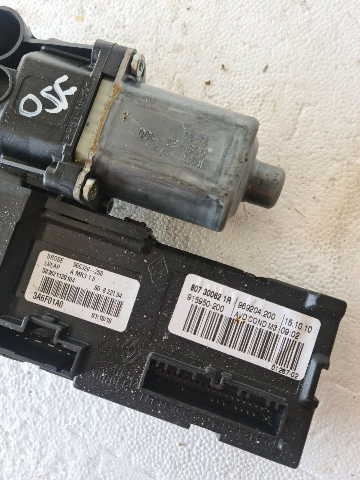 RENAULT SCENIC OSF WINDOW MOTOR 807300621R 2009-2016