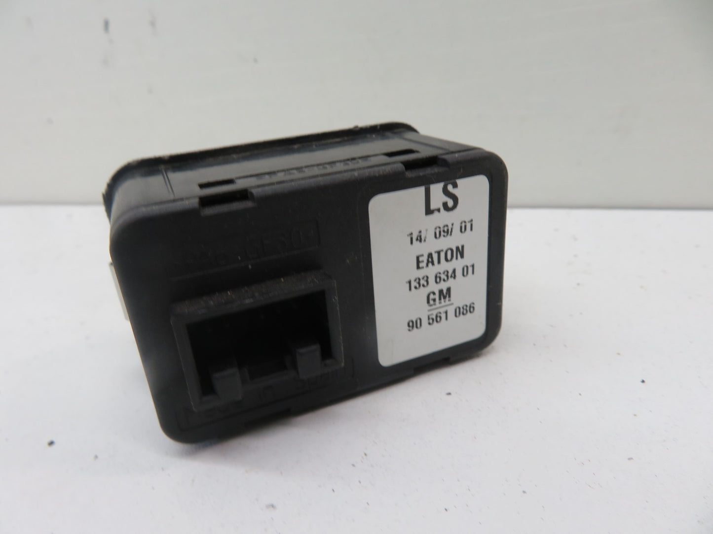 VAUXHALL ZAFIRA A  OS DRIVER WINDOW SWITCHES 90561086 1999-2005 1353-9