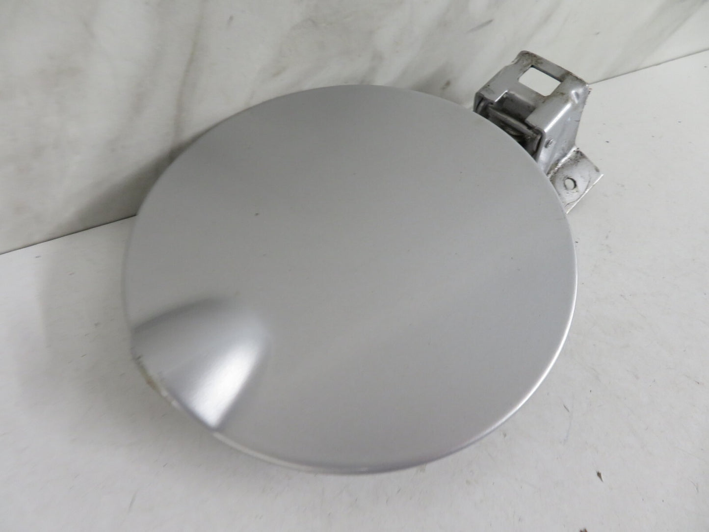 SAAB 93 9-3 FUEL TANK DOOR FLAP 5190962 1998-2001 1617-9