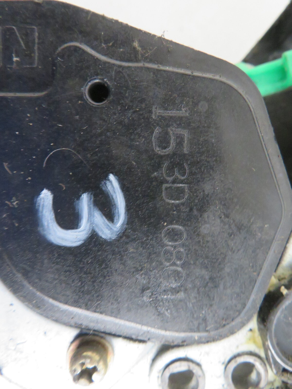 SUZUKI GRAND VITARA 5DR OSR DRIVER REAR DOOR LOCK CATCH 1998-2005 1447-3