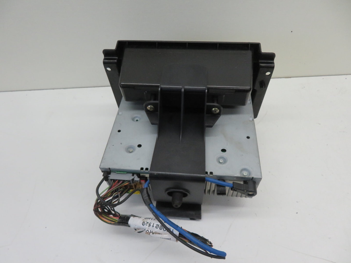 LAND ROVER FREELANDER 1 RADIO CD HEAD UNIT NAVIGATION XQD000230 1997-2006 1730-4