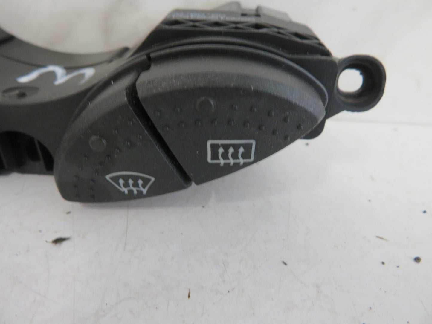 FORD FOCUS AC WINDOW DEMIST SWITCHES 98AG-19A945-CH 1998-2005 MIX1236-3